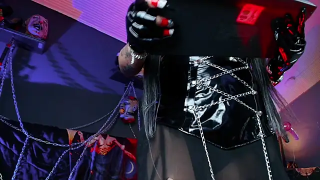 MorganaCrowley online show from November 27, 2025, 12:05 pm