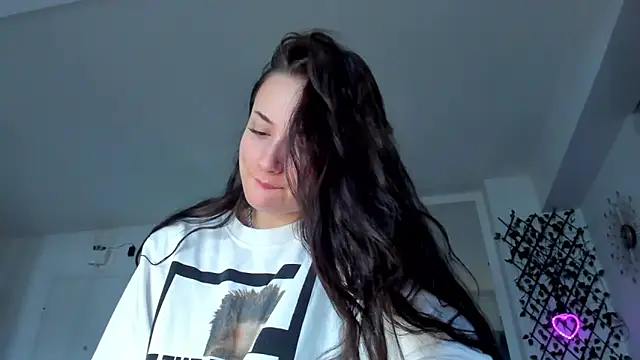 IreneVON online show from March 3, 2025, 6:31 am