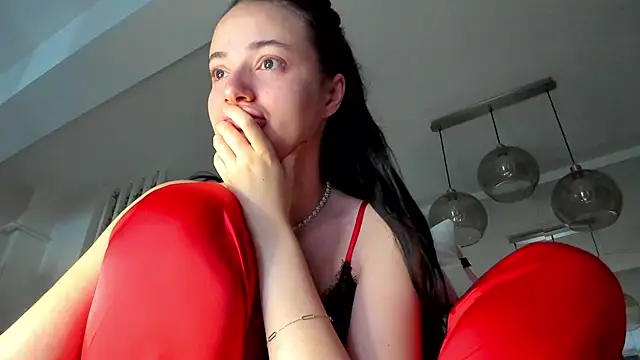 IreneVON online show from October 10, 2025, 4:57 am