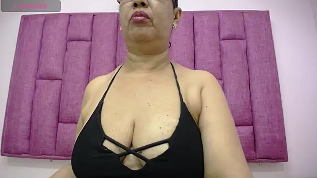 Snapshot of MilfPleasure chatting on January 29, 2025, 5:13 pm MilfPleasure online show from January 29, 2025, 5:13 pm