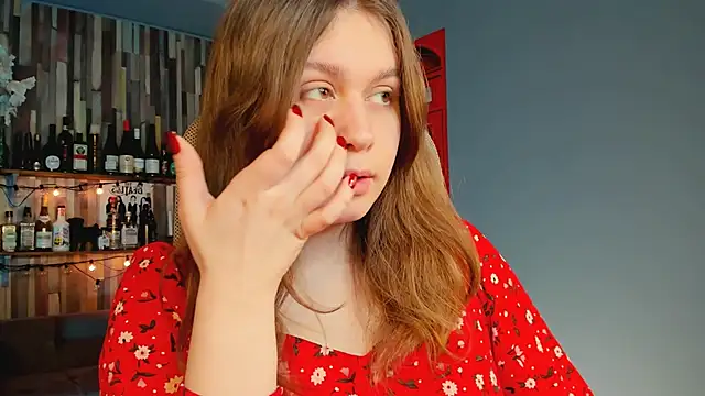 FioraMarmoris online show from December 14, 2025, 8:09 am