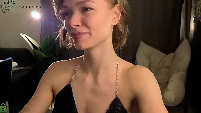 Snapshot of Eva_Natsumi chatting on October 25, 2025, 4:51 pm Eva Natsumi online show from October 25, 2025, 4:51 pm