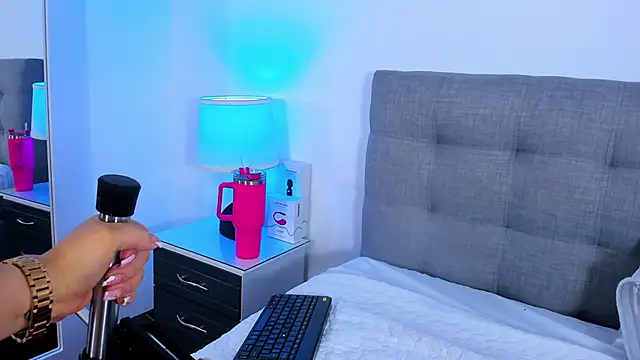 Snapshot of Samantha__Vega chatting on March 18, 2025, 11:09 pm Samantha Vega online show from March 18, 2025, 11:09 pm