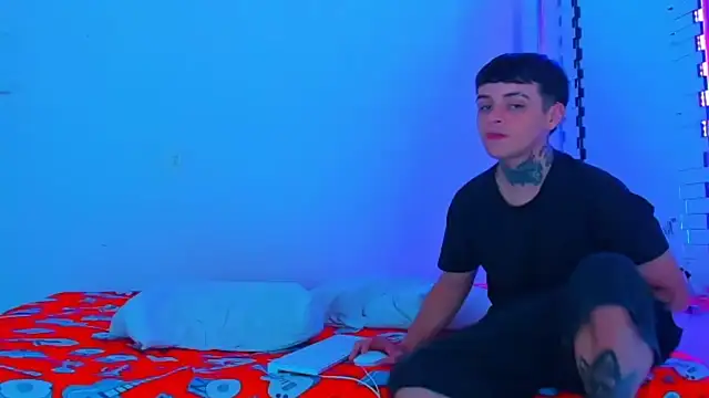 HOT boy2025 online show from February 23, 2025, 1:13 am