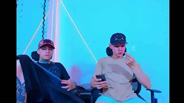 HOT boy2025 online show from September 11, 2025, 4:01 am