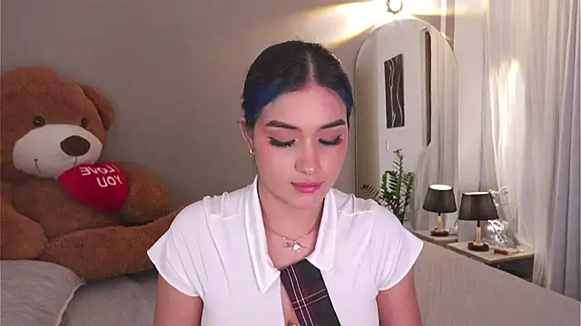 AnnyHizzle online show from November 2, 2025, 5:12 am