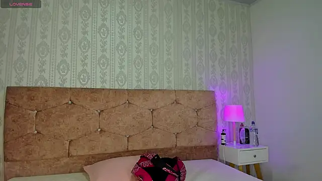 liaa 18 online show from September 25, 2025, 3:34 am