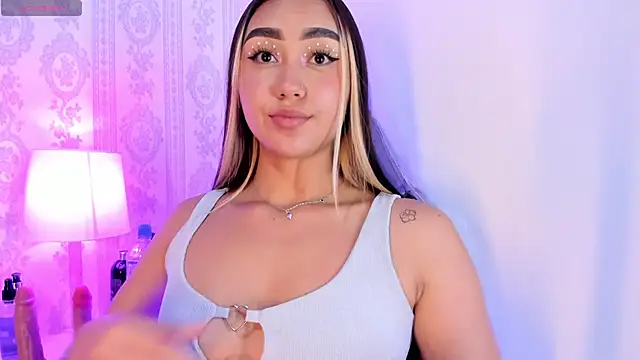 liaa 18 online show from November 12, 2025, 3:21 am