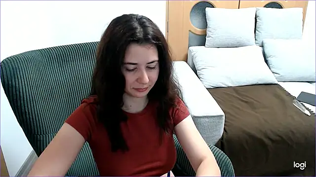 VioletaFlower7 online show from November 15, 2025, 8:18 am