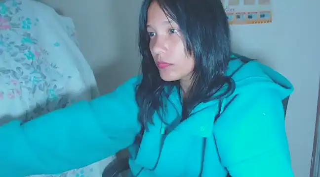 Snapshot of home_vlak chatting on March 5, 2025, 10:32 pm home vlak online show from March 5, 2025, 10:32 pm