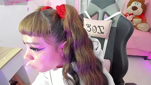 zoesullivan online show from September 14, 2025, 2:50 pm