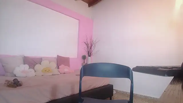 OraLarson online show from March 3, 2026, 11:50 am