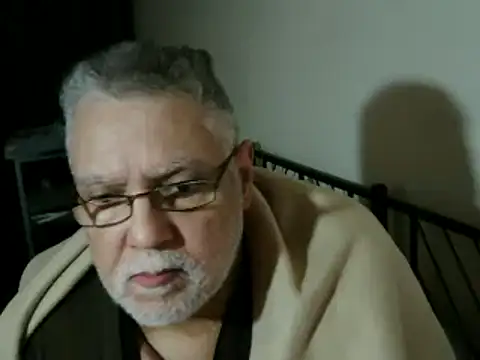 100Tauros online show from November 18, 2025, 4:43 pm