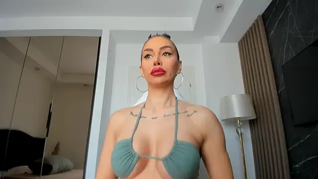 Snapshot of Alessa_Burns chatting on March 10, 2025, 7:00 am Alessa Burns online show from March 10, 2025, 7:00 am