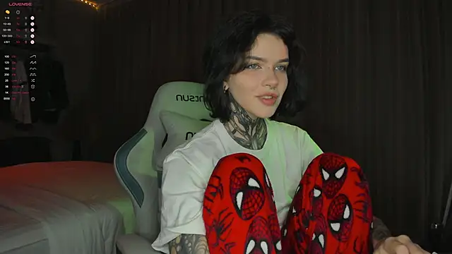 uwuxxxeva online show from March 9, 2026, 7:39 pm