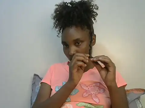 StacyGee24 online show from October 20, 2025, 5:46 pm