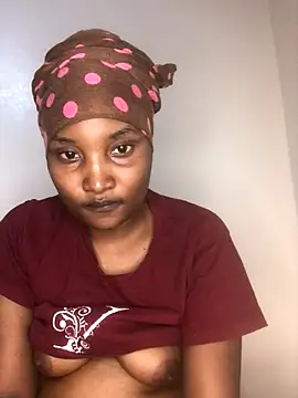 StacyGee24 online show from September 15, 2025, 2:17 pm