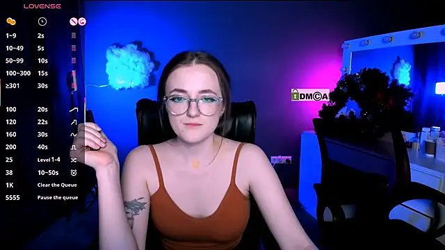 liana kisses online show from February 26, 2025, 2:19 am