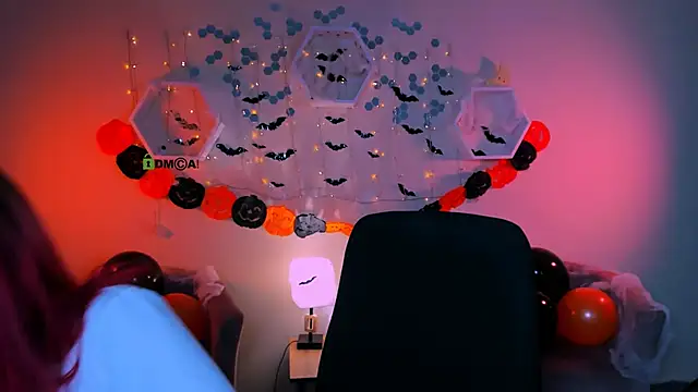 Snapshot of liana_kisses chatting on October 24, 2025, 7:46 pm liana kisses online show from October 24, 2025, 7:46 pm