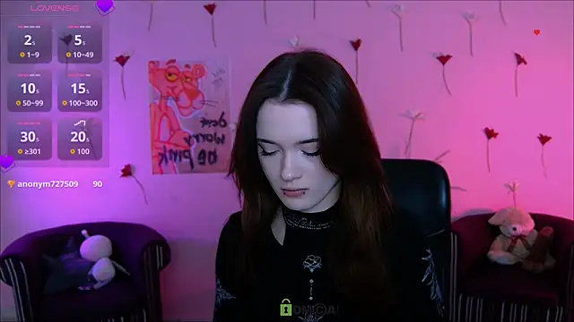 liana kisses online show from April 15, 2026, 7:07 pm