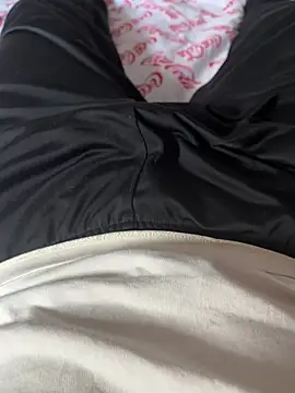 dari-bigcock online show from February 19, 2026, 8:00 am