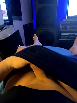 MatthewEmme online show from January 8, 2026, 11:33 pm