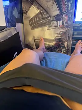 Snapshot of MatthewEmme chatting on February 20, 2026, 12:51 am MatthewEmme online show from February 20, 2026, 12:51 am