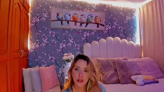 martinaaricci online show from April 20, 2026, 4:19 pm