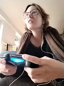 PernillaGirl online show from October 4, 2025, 12:28 pm