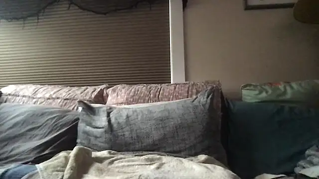 Snapshot of cliveokanagan24 chatting on October 20, 2025, 3:23 pm cliveokanagan24 online show from October 20, 2025, 3:23 pm