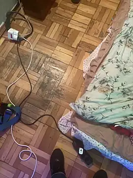 Ariel Ari online show from April 17, 2026, 11:29 pm