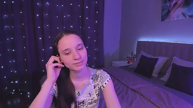 Snapshot of StaceySunny chatting on February 25, 2025, 2:15 pm StaceySunny online show from February 25, 2025, 2:15 pm