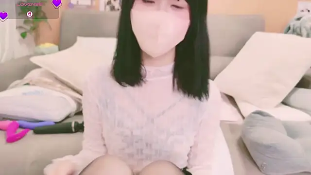 Conatsu online show from September 25, 2025, 3:45 am