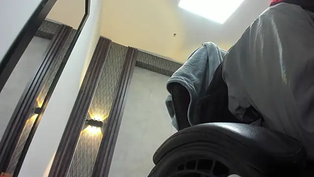 selene red  online show from April 12, 2026, 1:53 am