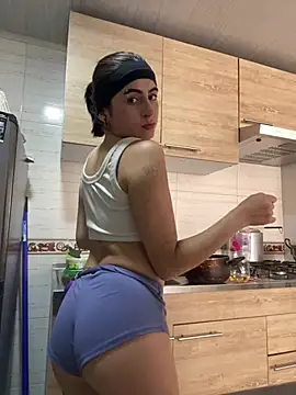 Snapshot of Bonnye_star chatting on February 26, 2026, 7:25 pm Bonnye star online show from February 26, 2026, 7:25 pm