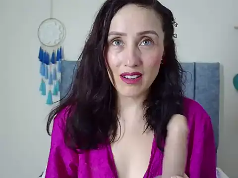 IberianMoonMK online show from September 22, 2025, 5:19 pm