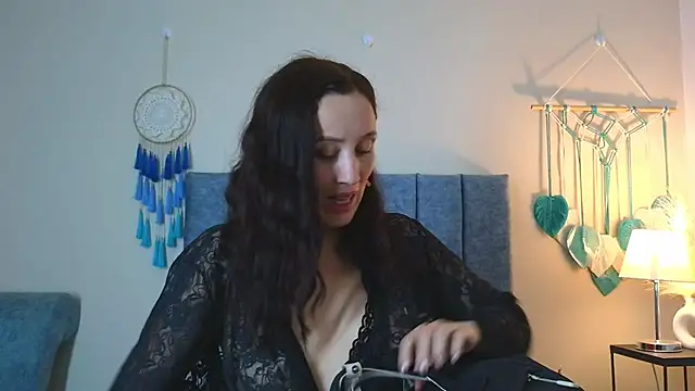 IberianMoonMK online show from November 9, 2025, 1:15 pm