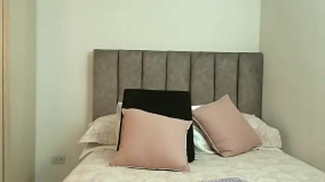 Snapshot of karina_lewis_ chatting on February 9, 2026, 3:59 am karina lewis online show from February 9, 2026, 3:59 am