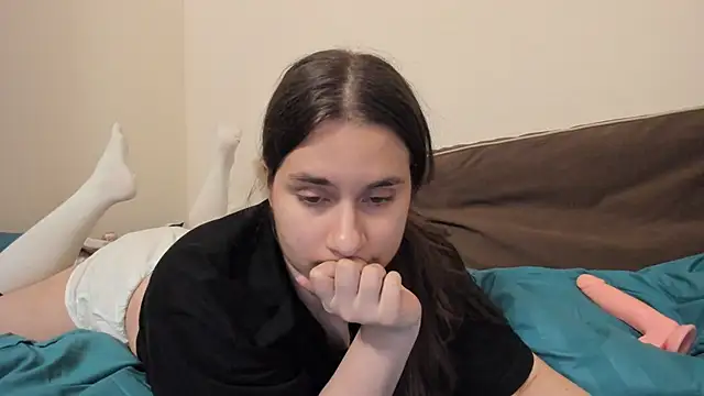 LunaWines online show from October 11, 2025, 9:05 pm