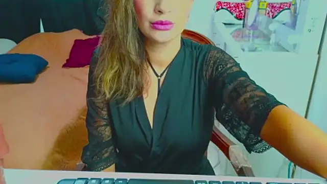 Snapshot of dalila_sexxx chatting on November 10, 2025, 11:21 pm dalila sexxx online show from November 10, 2025, 11:21 pm