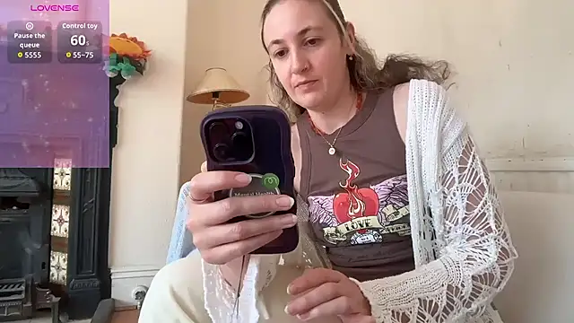 Snapshot of Littlelolo60 chatting on June 30, 2026, 10:15 am Littlelolo60 online show from June 30, 2026, 10:15 am