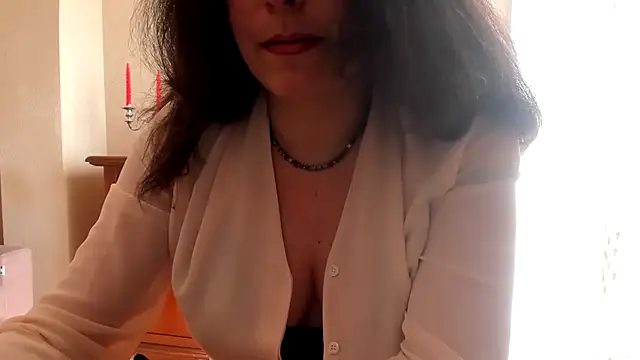 Snapshot of Evademarville chatting on March 17, 2025, 9:33 am Evademarville online show from March 17, 2025, 9:33 am