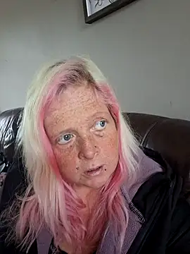 chubby british blonde uk online show from February 17, 2026, 1:52 pm