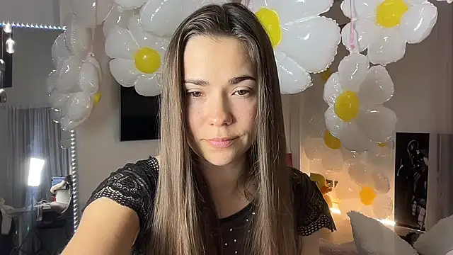 Mika Miller online show from March 16, 2026, 10:45 pm