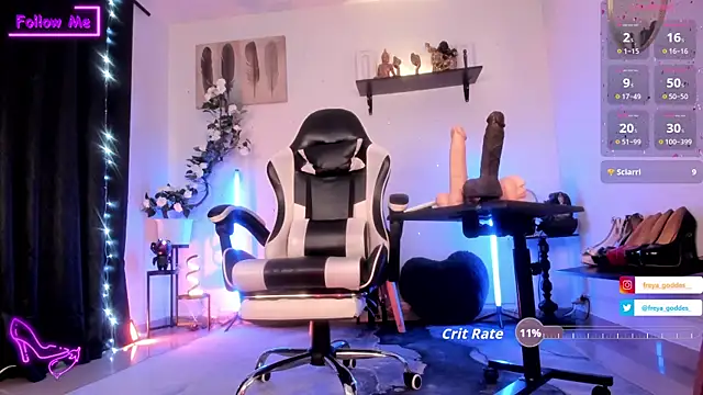 freya goddes  online show from November 15, 2025, 1:04 pm