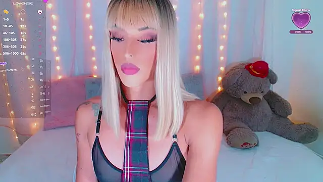 Snapshot of AlanaBekeer chatting on October 25, 2025, 8:09 pm AlanaBekeer online show from October 25, 2025, 8:09 pm