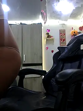 amy suck online show from February 26, 2025, 2:08 am