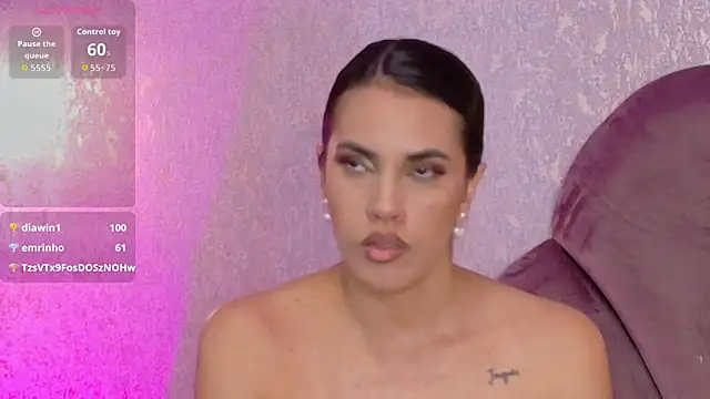 Camille Torres online show from December 4, 2025, 2:05 pm