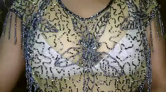 VR here 4U online show from February 9, 2025, 6:16 pm