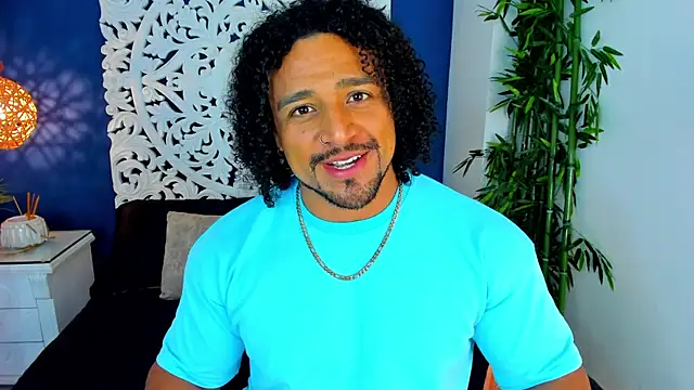 Snapshot of MikeEstevess chatting on July 22, 2026, 5:42 am MikeEstevess online show from July 22, 2026, 5:42 am